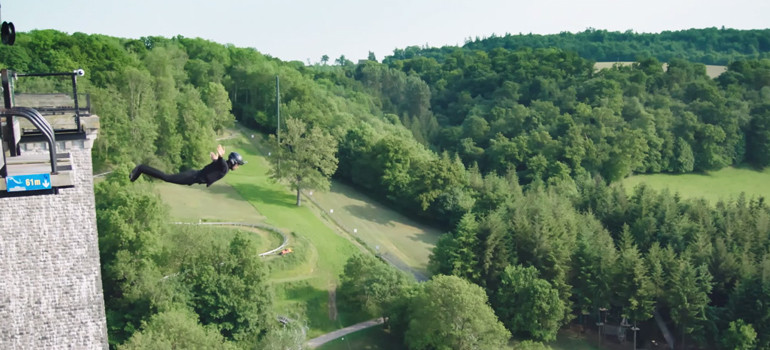 Saut à l'élastique sans élastique